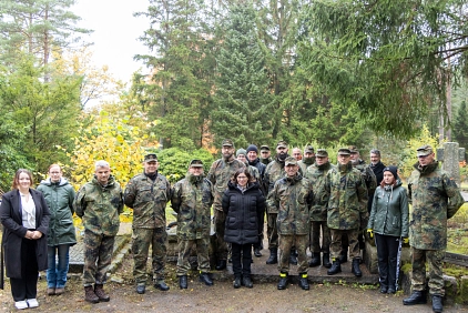 Gruppenfoto TAusbZLw und Gemeinde Faßberg Gruppenfoto TAusbZLw und Gemeinde Faßberg © Fliegerhorst Faßberg